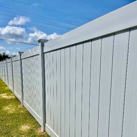 vinyl fence installation in Southwest Florida